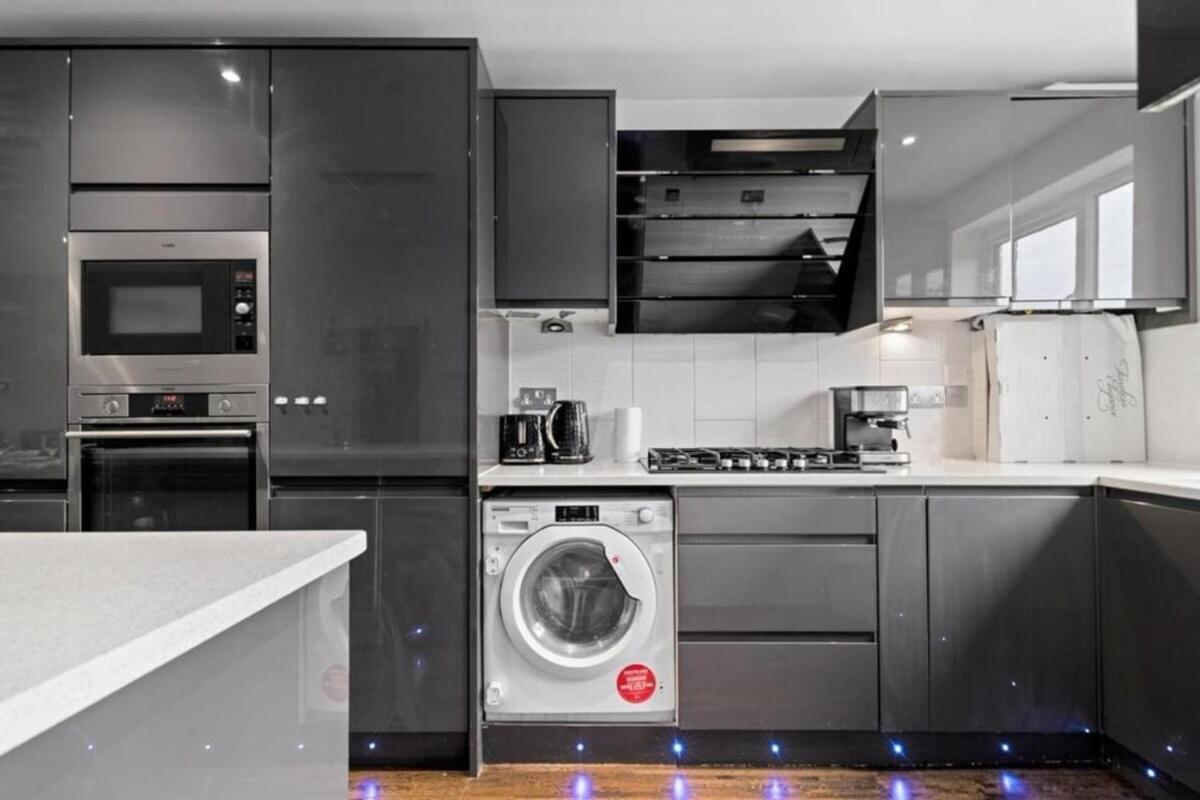 Superb Stonewall Terrace Лондон Екстериор снимка